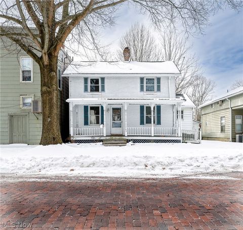 Homes For Sale - 703 6th Street St<br/> Marietta, OH 45750