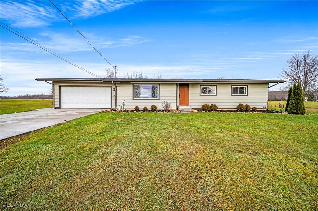 Photo of 1821 State Route 307, Austinburg, OH 44010 (MLS # 5174567)