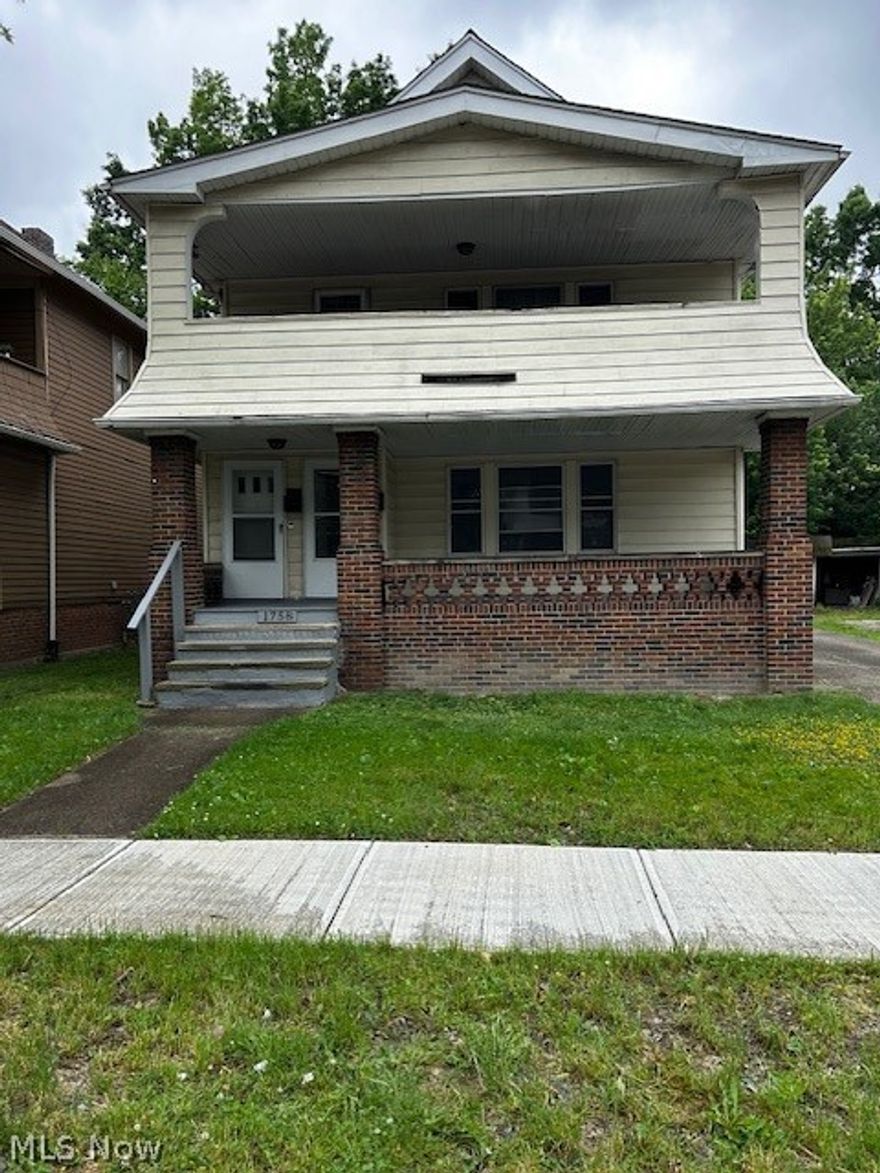 A great opportunity to own a duplex in Cleveland! Brand new carpet and freshly painted in the lower unit. Updated plumbing and electric throughout. Roof is less than 5 years old. Newer furnaces and water tanks. Fantastic opportunity to own a cash flowing property! Call today!