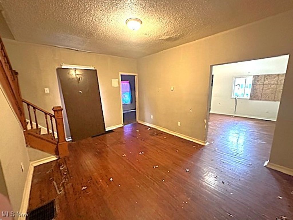 Photo of 406 Ewing Avenue, Lima, OH 45801 (MLS # 5182439)