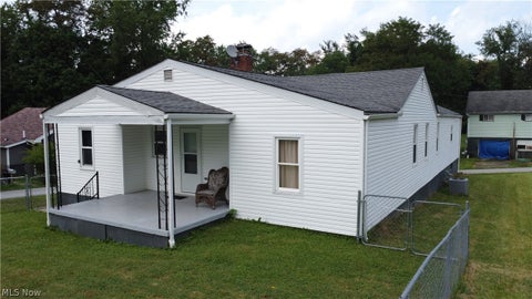 Tiny photo for 103 Jefferson Street, St Clairsville, OH 43950 (MLS # 5255814)