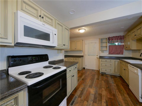 Tiny photo for 103 Jefferson Street, St Clairsville, OH 43950 (MLS # 5255814)