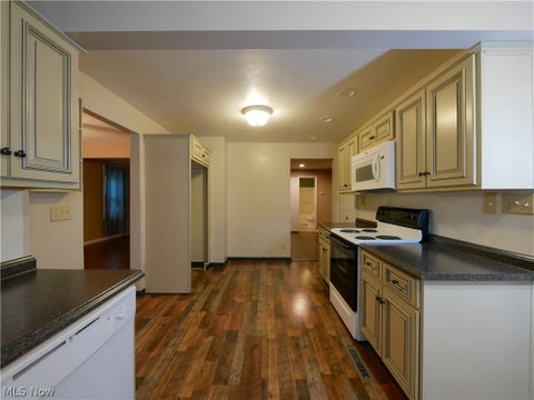 Tiny photo for 103 Jefferson Street, St Clairsville, OH 43950 (MLS # 5255814)