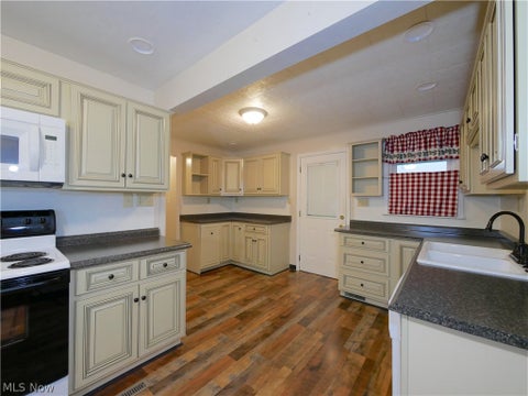Tiny photo for 103 Jefferson Street, St Clairsville, OH 43950 (MLS # 5255814)
