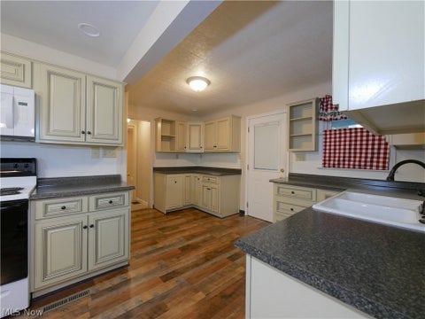 Tiny photo for 103 Jefferson Street, St Clairsville, OH 43950 (MLS # 5255814)