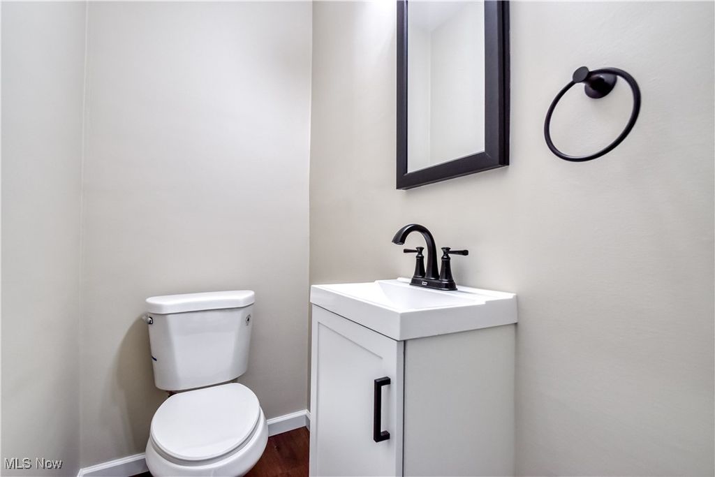 Photo of 1099 Mount Vernon Boulevard, Cleveland Heights, OH 44112 (MLS # 5180520)