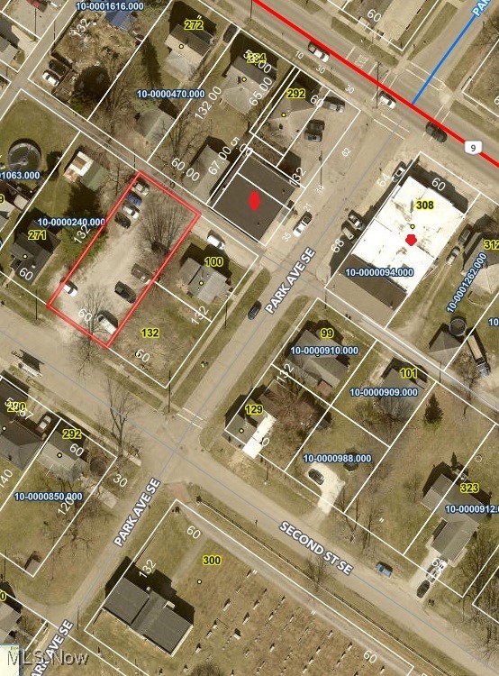 Main image without alt text