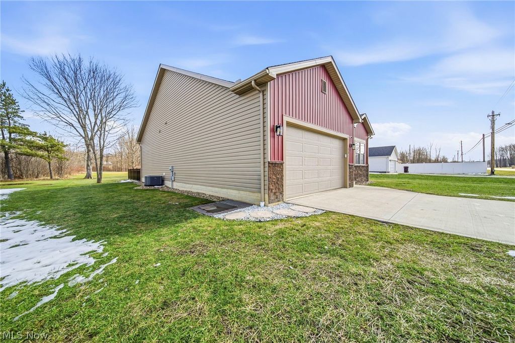 Photo of 537 Rome Rock Creek Road, Roaming Shores, OH 44084 (MLS # 5188407)