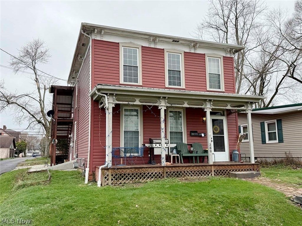 Photo of 289 2nd Street NW, Carrollton, OH 44615 (MLS # 5195719)