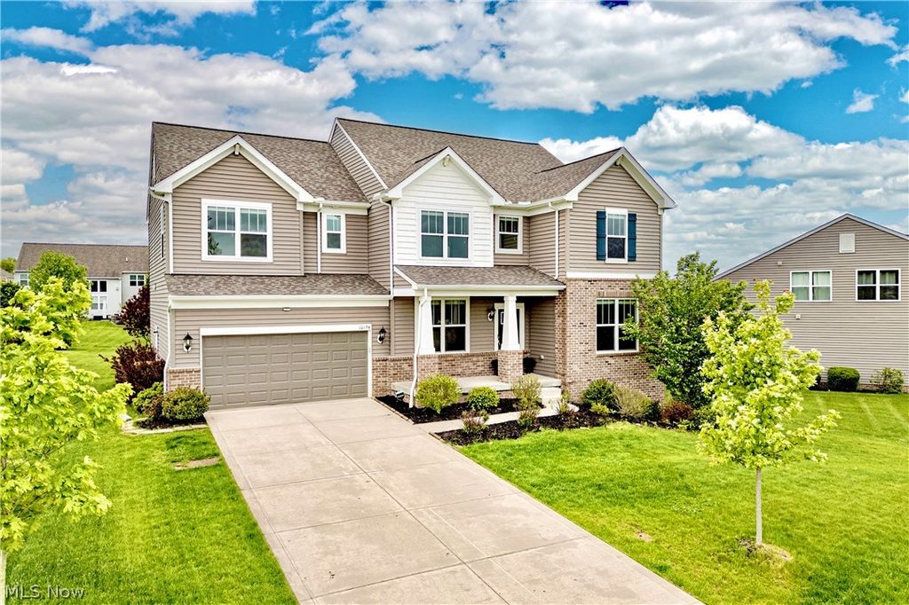 Photo of 10194 Corbetts Lane, Twinsburg, OH 44087 (MLS # 5192279)