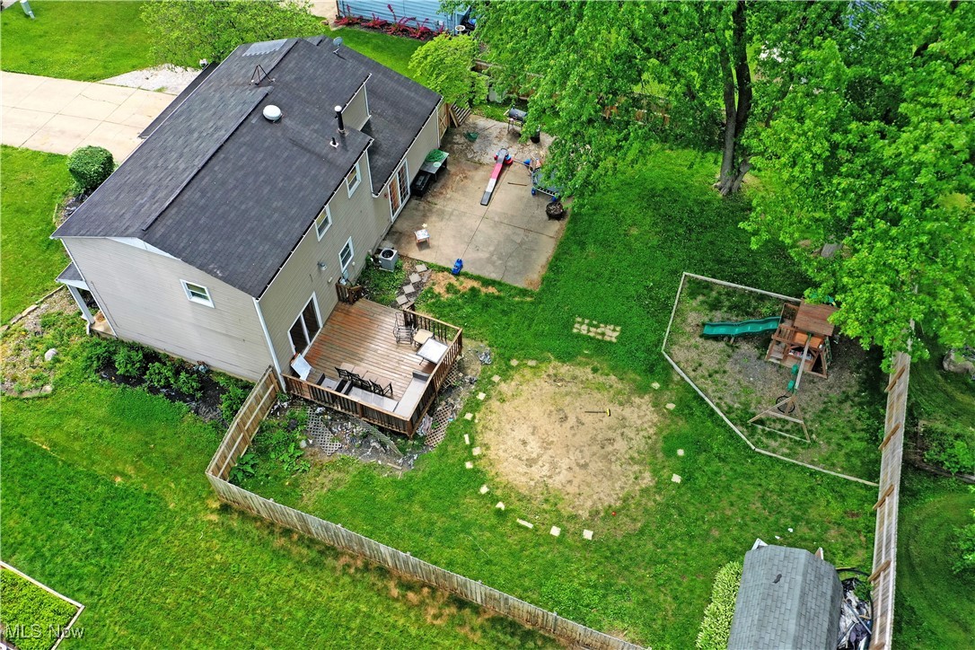 4061 Aleesa Drive, Warren, Ohio image 10