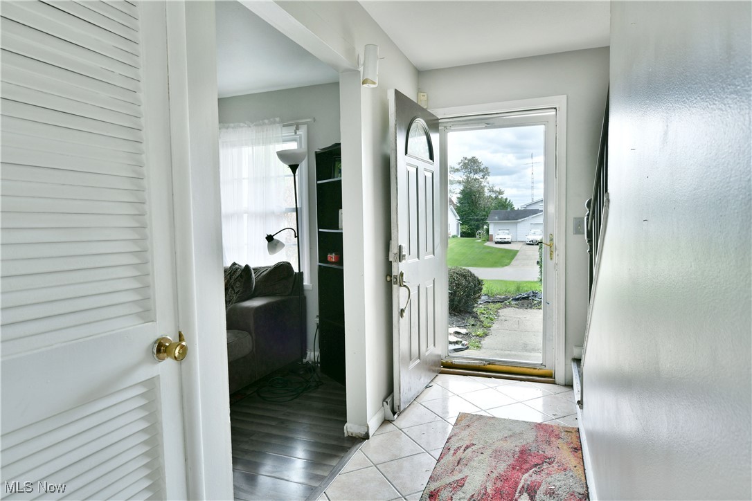 4061 Aleesa Drive, Warren, Ohio image 45