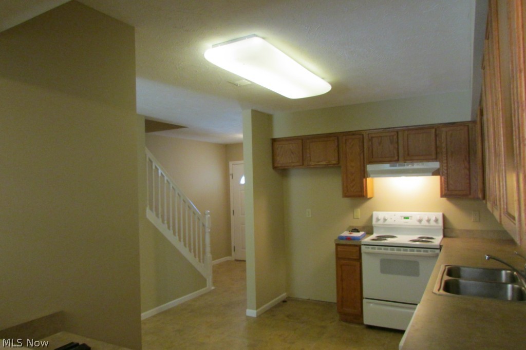 Cottonwood Place - Residential Lease