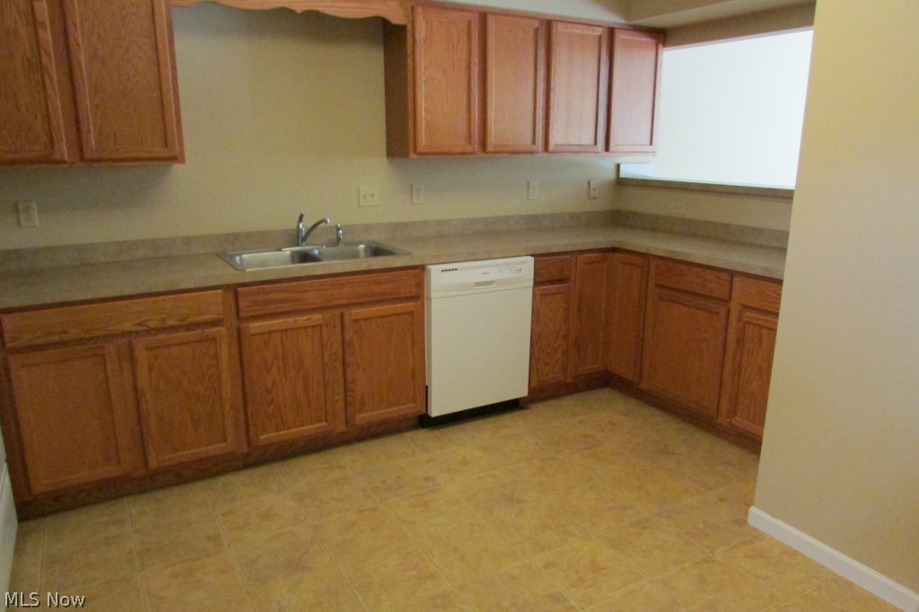 Cottonwood Place - Residential Lease