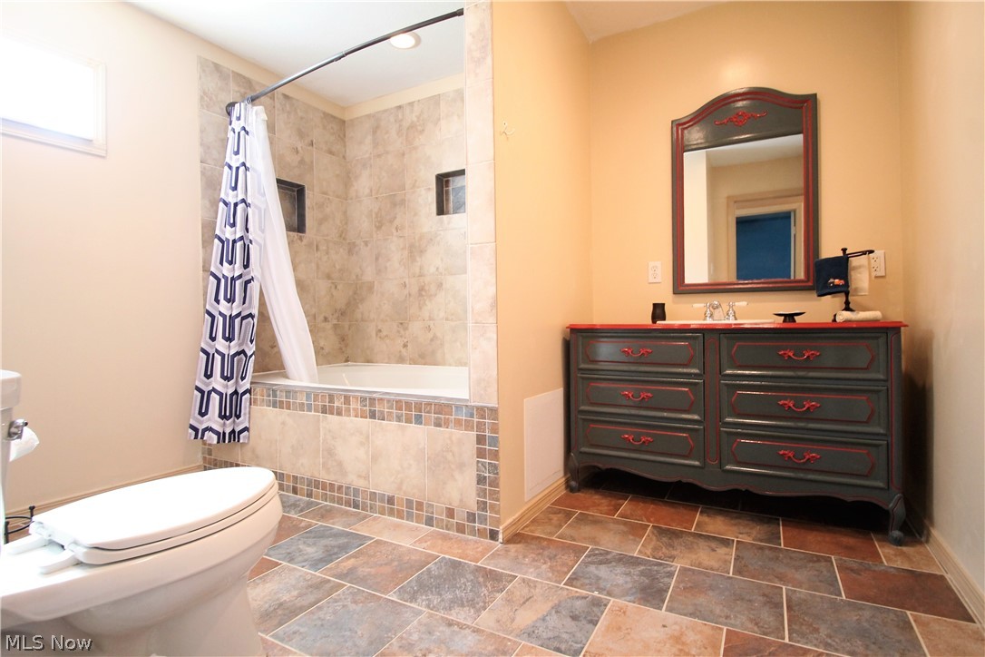 Akers Dellenberger - Residential