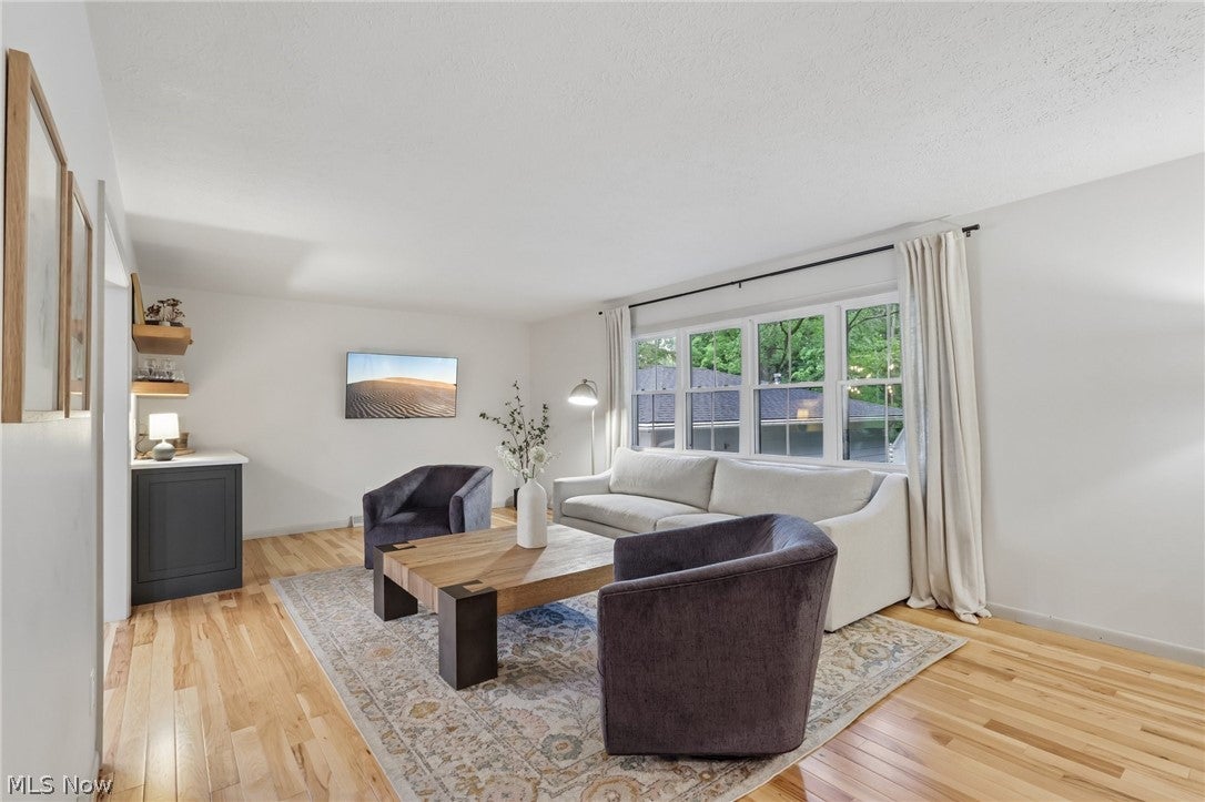 1275 High View Drive