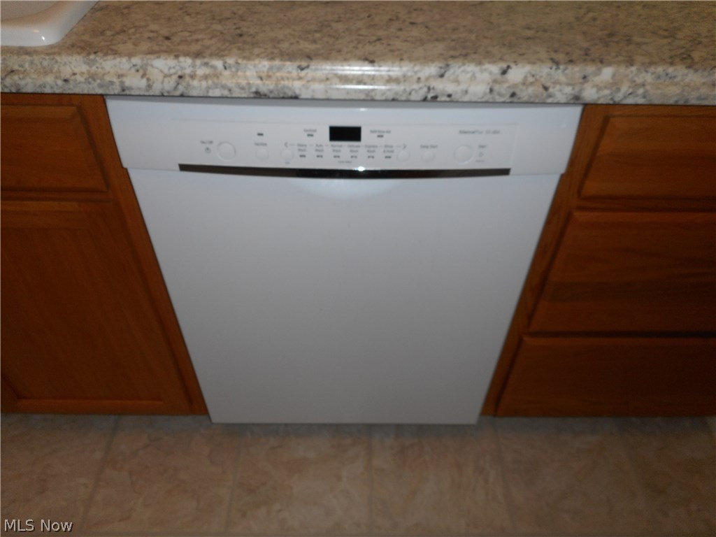 Silver Lake Towers Condo - Residential