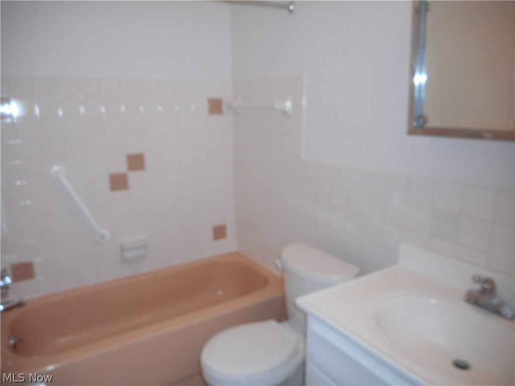 Silver Lake Towers Condo - Residential