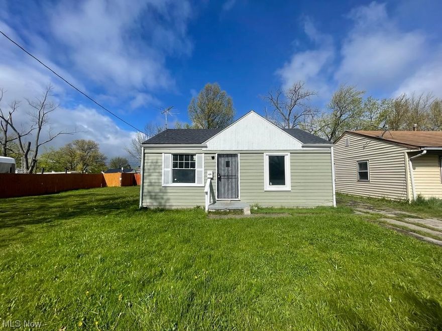 Vouchers Accepted!!

Move right into this 2 bedroom, 1 bath single family home in Cleveland. Very clean and ready to move in. Close to transportation, schools, places of worship, and much more. Don't miss this opportunity!