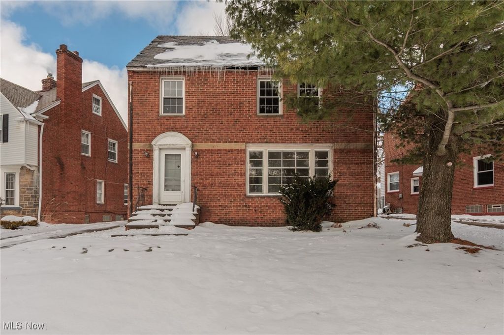 Photo of 3921 Bushnell Road, University Heights, OH 44118 (MLS # 5175399)