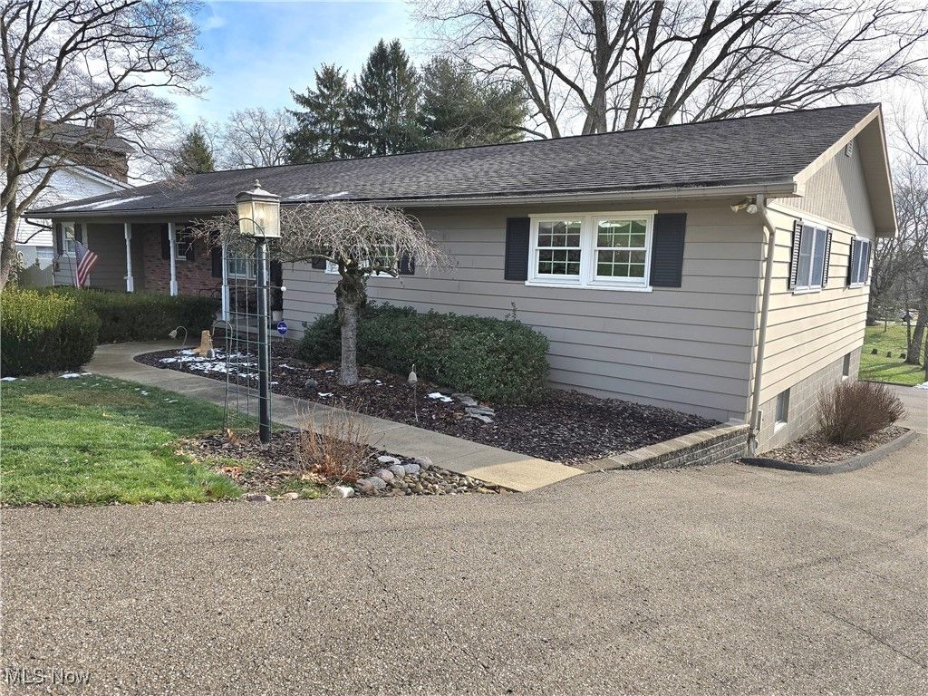 Photo of 2807 Coldspring Road, Zanesville, OH 43701 (MLS # 5177499)