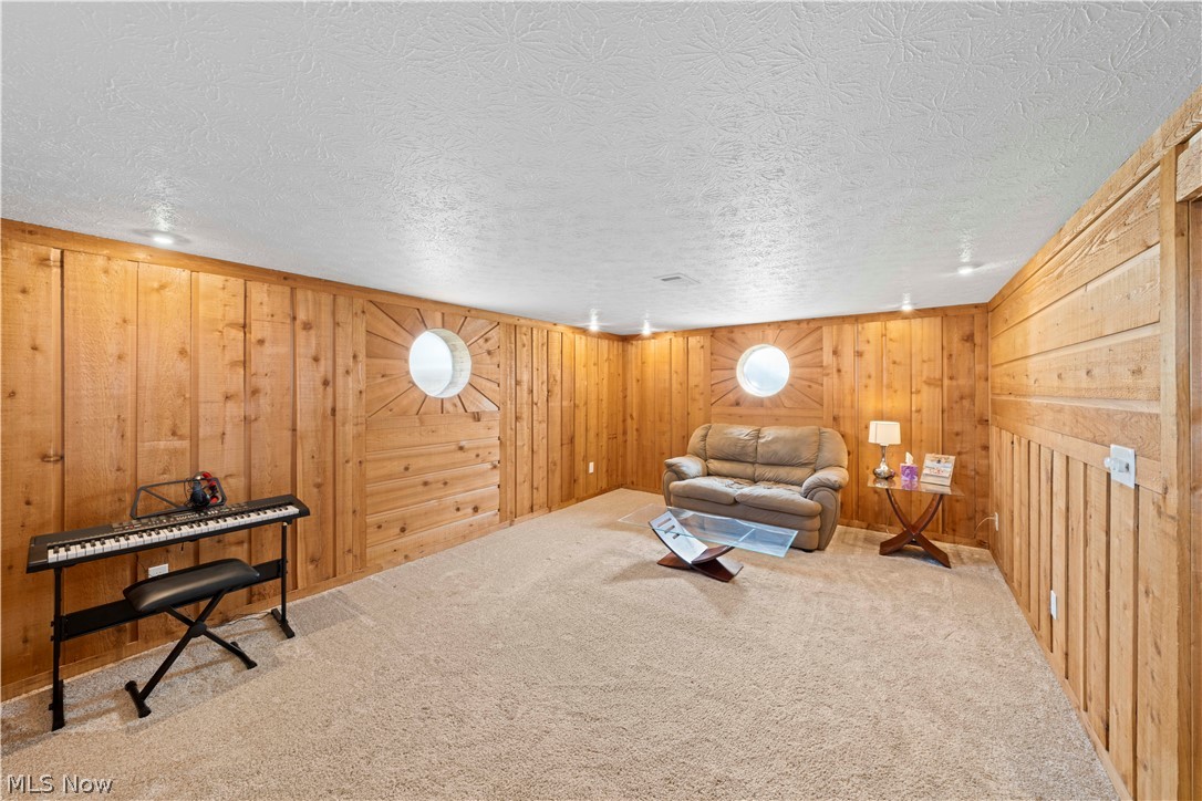 Deerfield Estate Inc - Residential