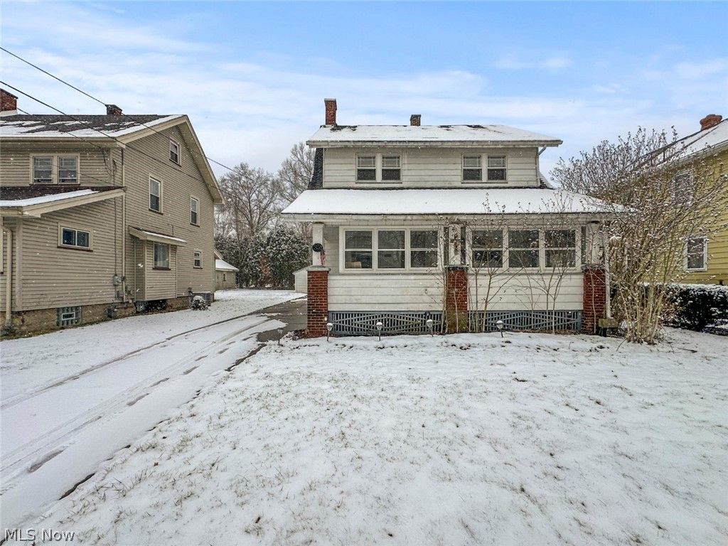 Photo of 32 Como Street, Struthers, OH 44471 (MLS # 5188504)