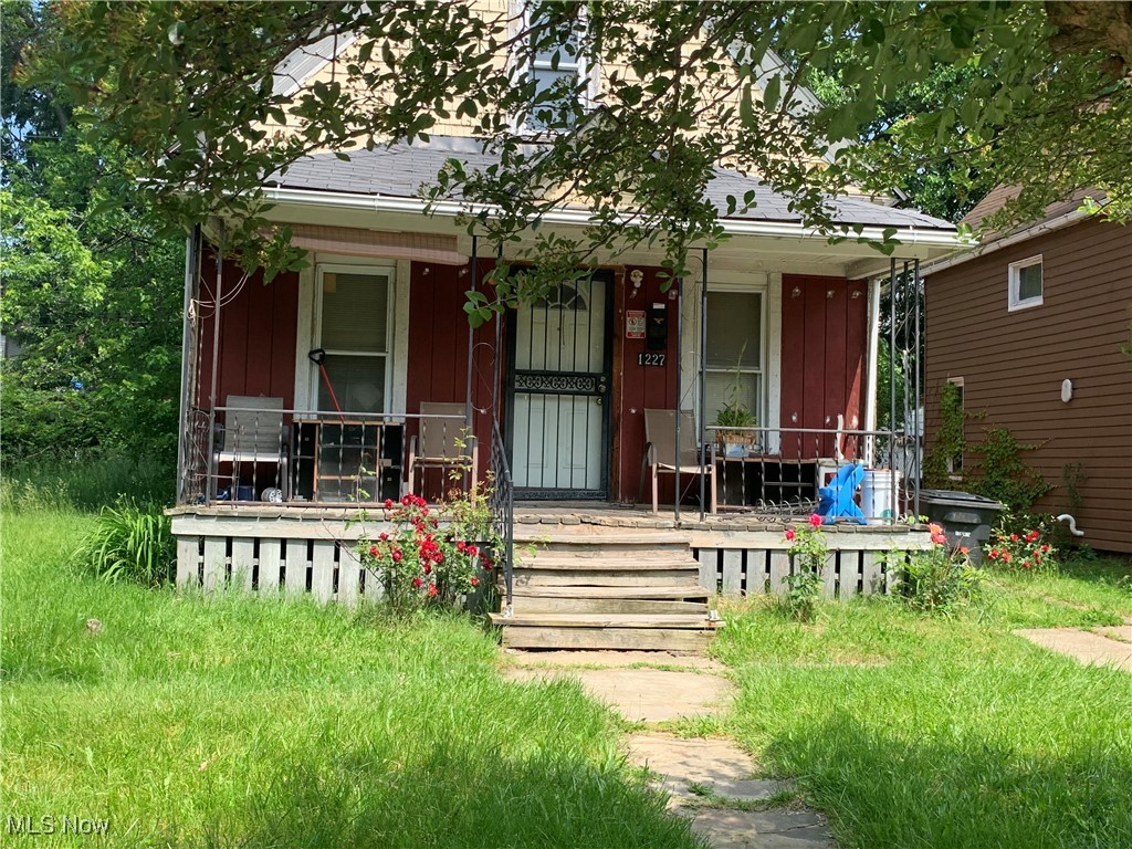 1227 E 112th Street