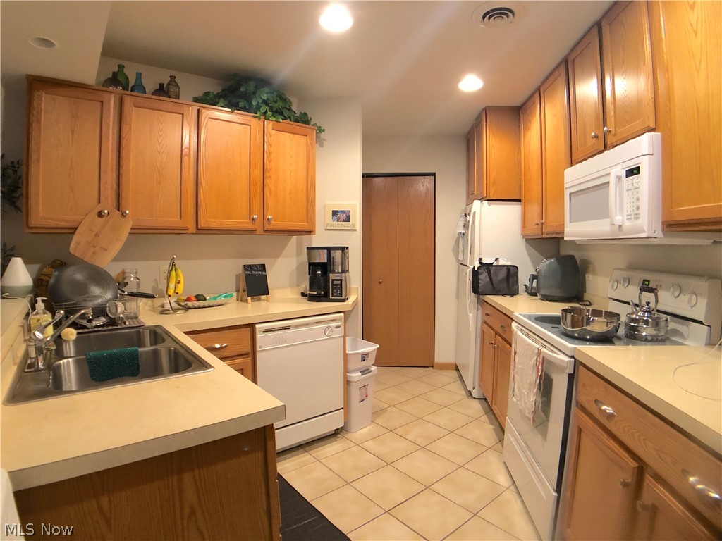 Summit St Andrews Condos - Residential Lease