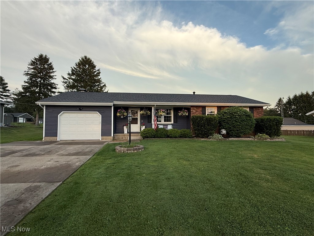 458 W Lawndale Place, Zanesville, Ohio image 1