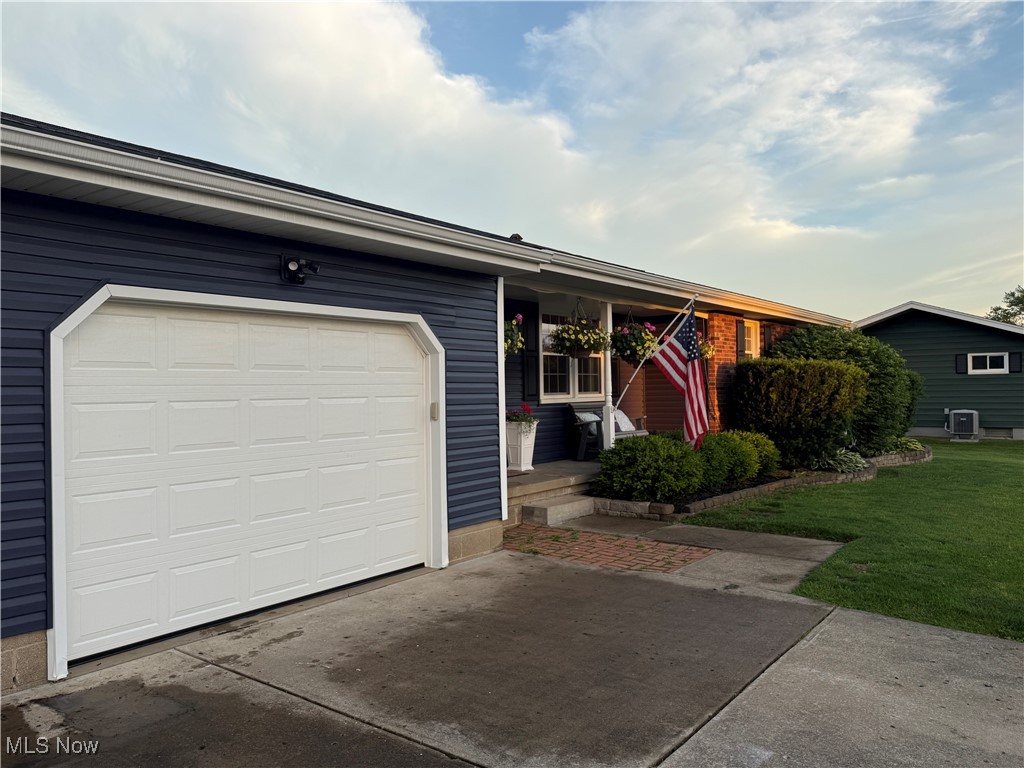 458 W Lawndale Place, Zanesville, Ohio image 3