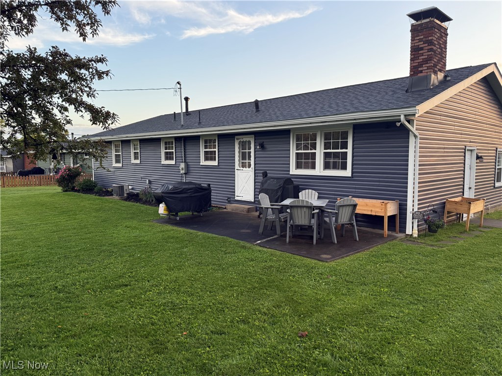 458 W Lawndale Place, Zanesville, Ohio image 2
