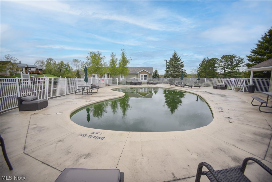 Lakeside Terrace - Residential