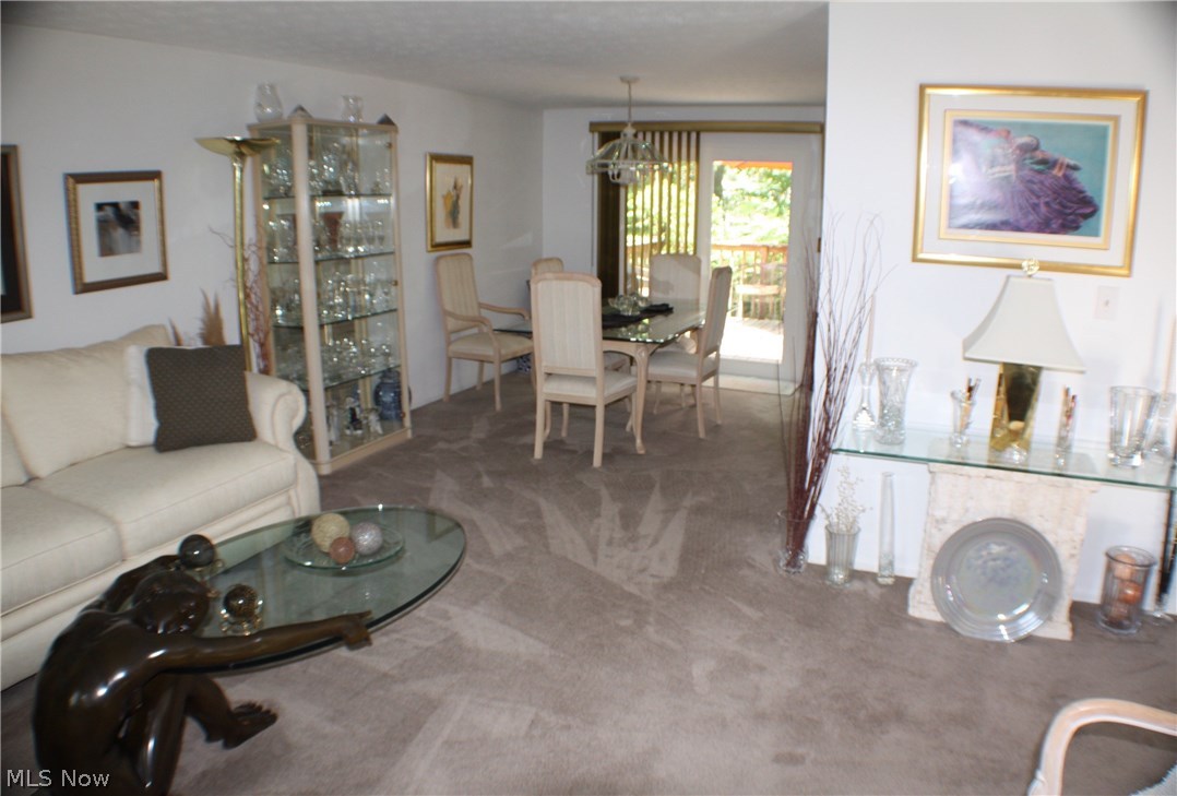 Leewood Mdws 01 - Residential