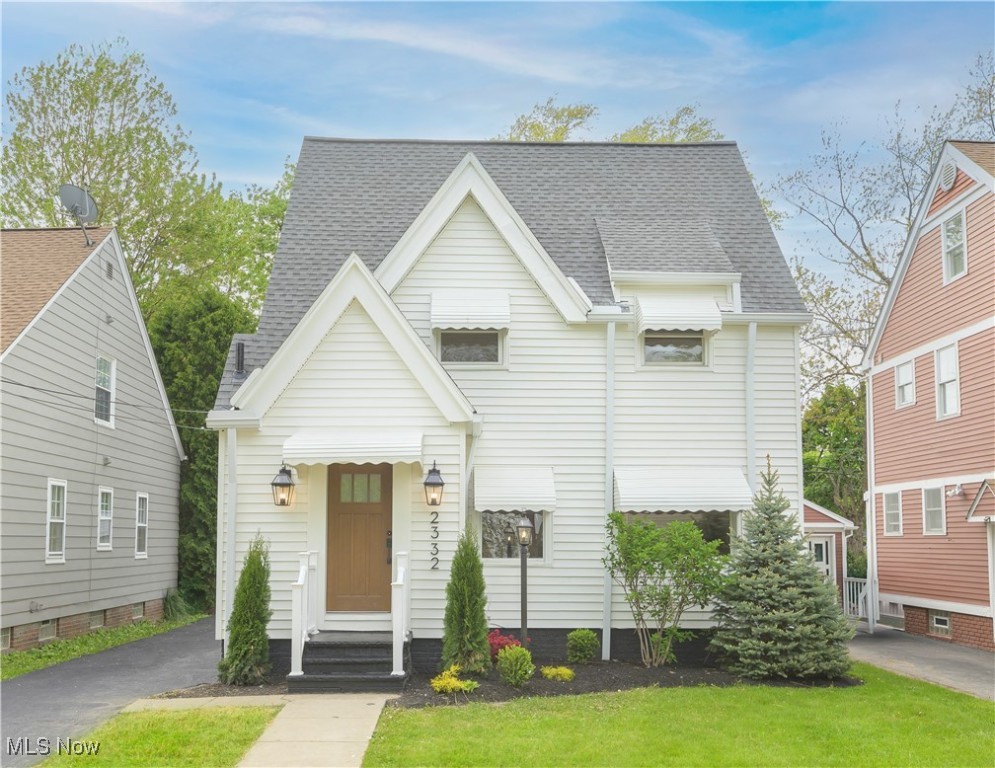 Discover Your Dream Home at 2332 Allison Rd, University Heights, OH!
Step into 2300 sq ft of freshly reimagined living space, where modern updates meet timeless charm. This 4-bedroom, 2.5-bath beauty boasts a brand-new kitchen with white shaker, soft close cabinets, new carrara quartz counters, and all-new appliances.
3 new bathrooms, complete with marble flooring, subway-tiled surrounds, stylish vanities, and top-notch fixtures. The newly expanded third floor dazzles with its vaulted ceiling, offering versatile space for a bedroom or cozy retreat. And don’t miss the fully remodeled basement, featuring its own full bath—ideal for entertaining or extra living space.
Enjoy the peace of mind that comes with a new HVAC system, furnace, and tankless water heater, a resurfaced driveway and beautifully refreshed landscaping. Freshly painted inside and out, this home radiates curb appeal. A spacious 2-car garage completes the package.
Don’t miss this farmhouse fresh home, nestled perfectly in University Heights.