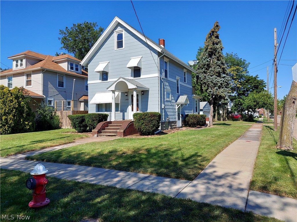 Very nice well maintained home that is ready to move into. All of the following was done in July 2021, the complete house has been painted inside and all hardwood floors have been recoated. All new light fixtures and electrical outlets in the house and in the garage. And all exterior screen doors were replaced with new ones . In 2017 the roof was replaced, the outside was painted and all gutters and downspouts were replaced. In 2018 the hot water tank was replaced and a new central air in 2019. The home is near a park, has public transportation and has quick access to the highway.