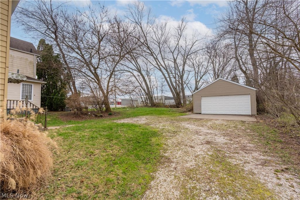 Photo of 1841 S Freedom Avenue, Alliance, OH 44601 (MLS # 5197149)