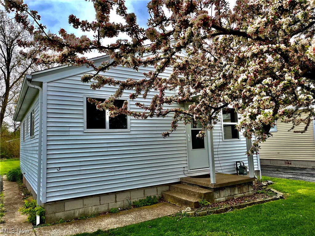 First St Sandusky Bus Sub - Residential