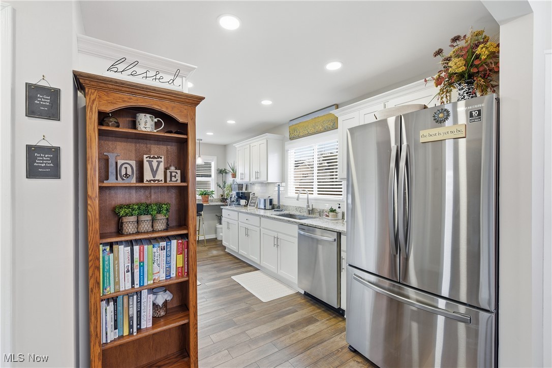 Lake View Park Realty - Residential