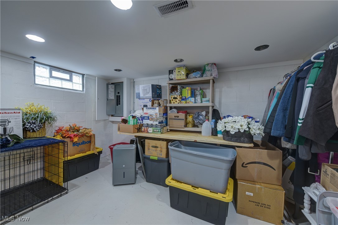 Lake View Park Realty - Residential