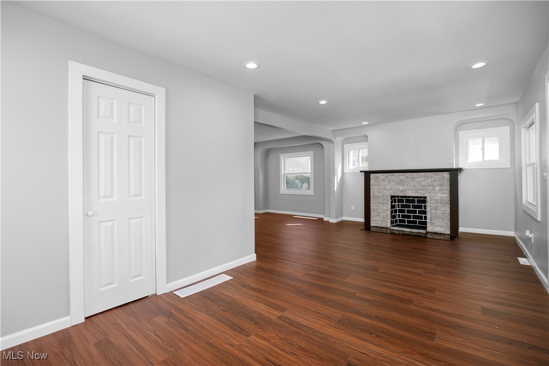 Pearl Rdg Realty Cos West Park - Residential