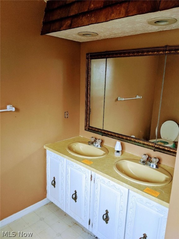 Hickory Grove - Residential