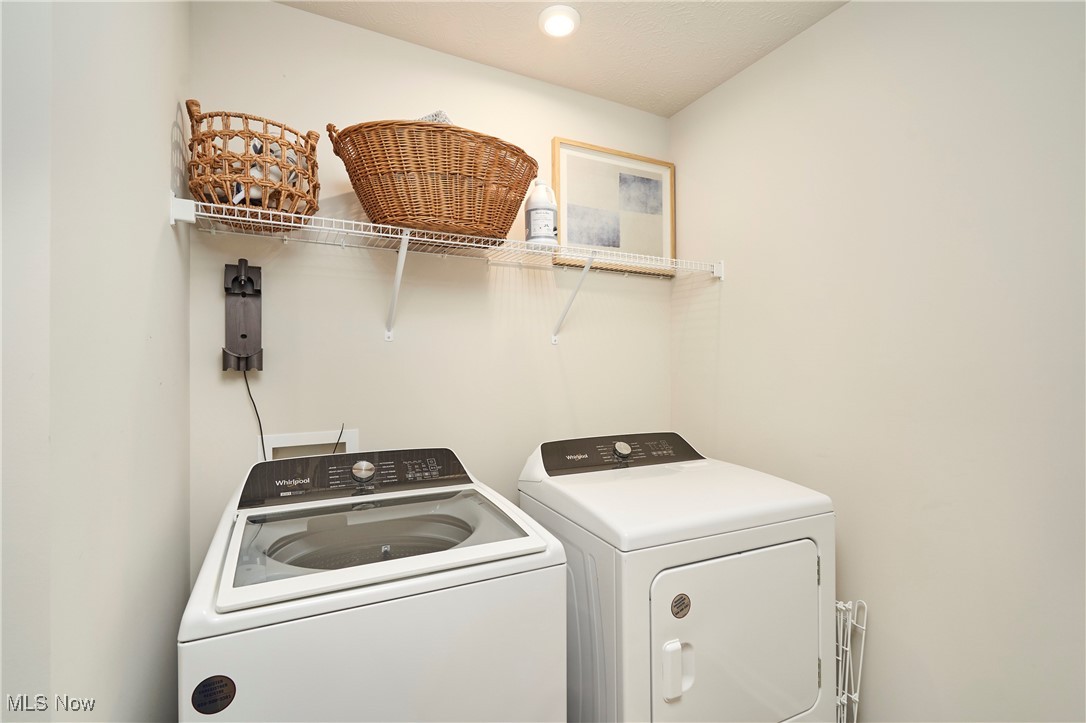 Towns/Cedar Crest - Residential