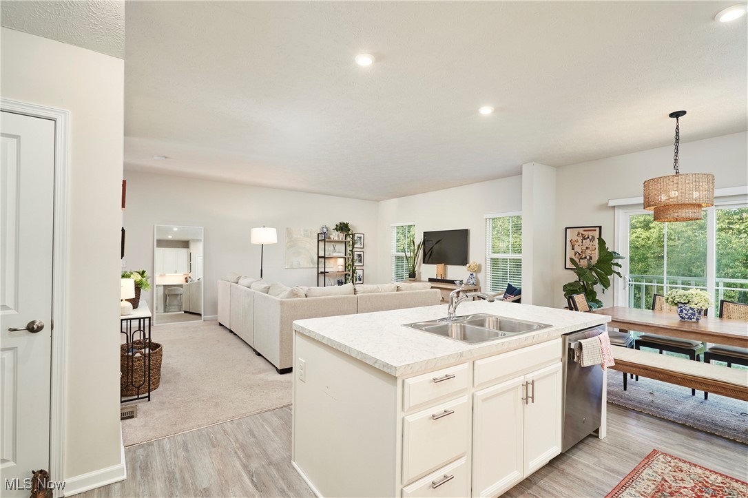 Towns/Cedar Crest - Residential