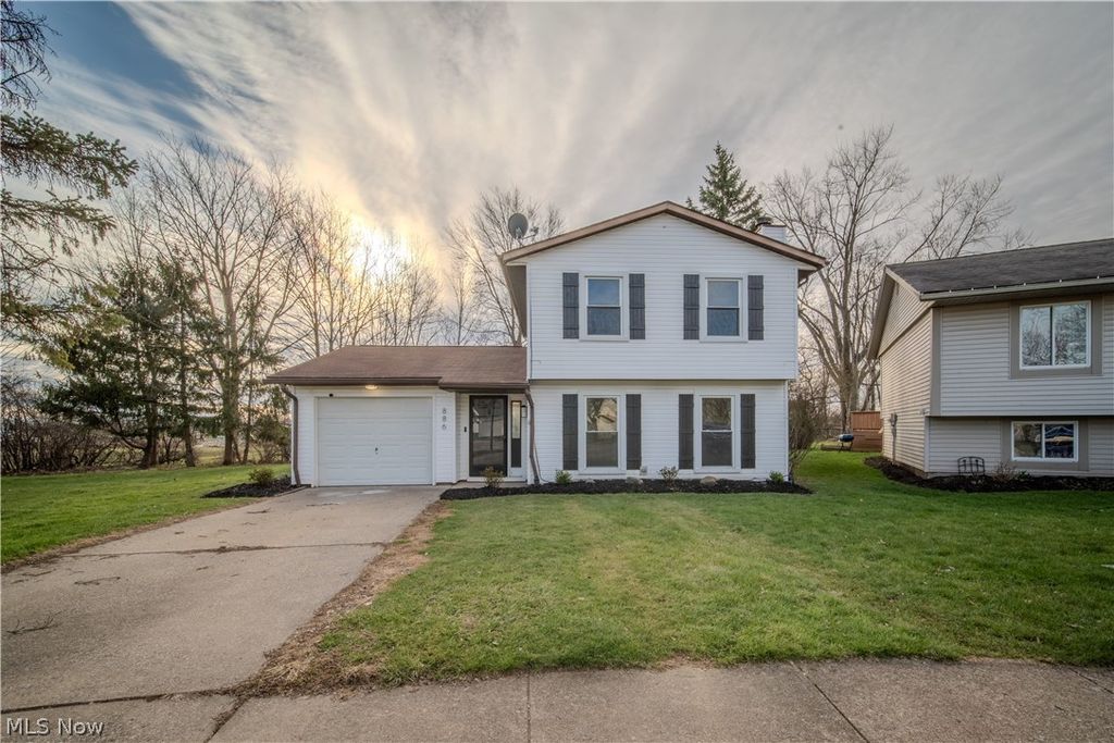 Photo of 886 Bunker Hill, Medina, OH 44256 (MLS # 5197722)