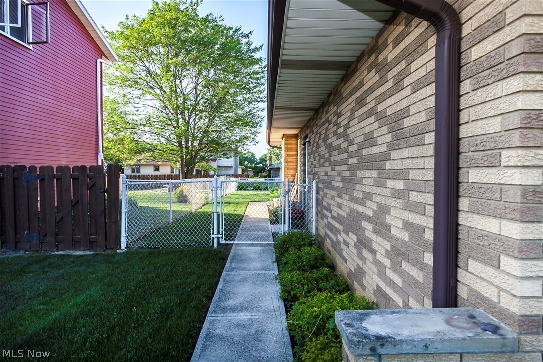 Baldwin Crk 03 - Residential