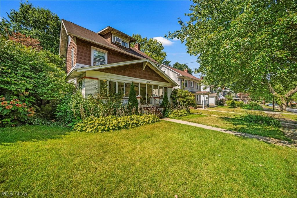 Photo of 1066 Emma Avenue, Akron, OH 44302 (MLS # 5200984)