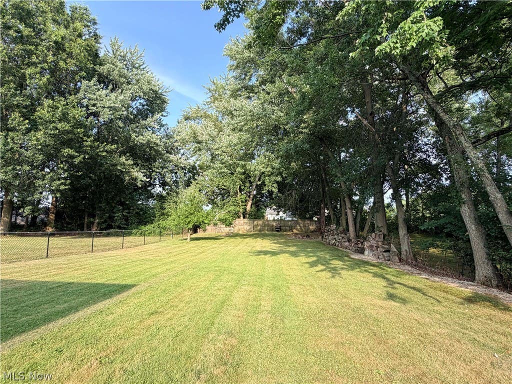 Photo of 200 Genoa Avenue SW, Massillon, OH 44646 (MLS # 5226552)
