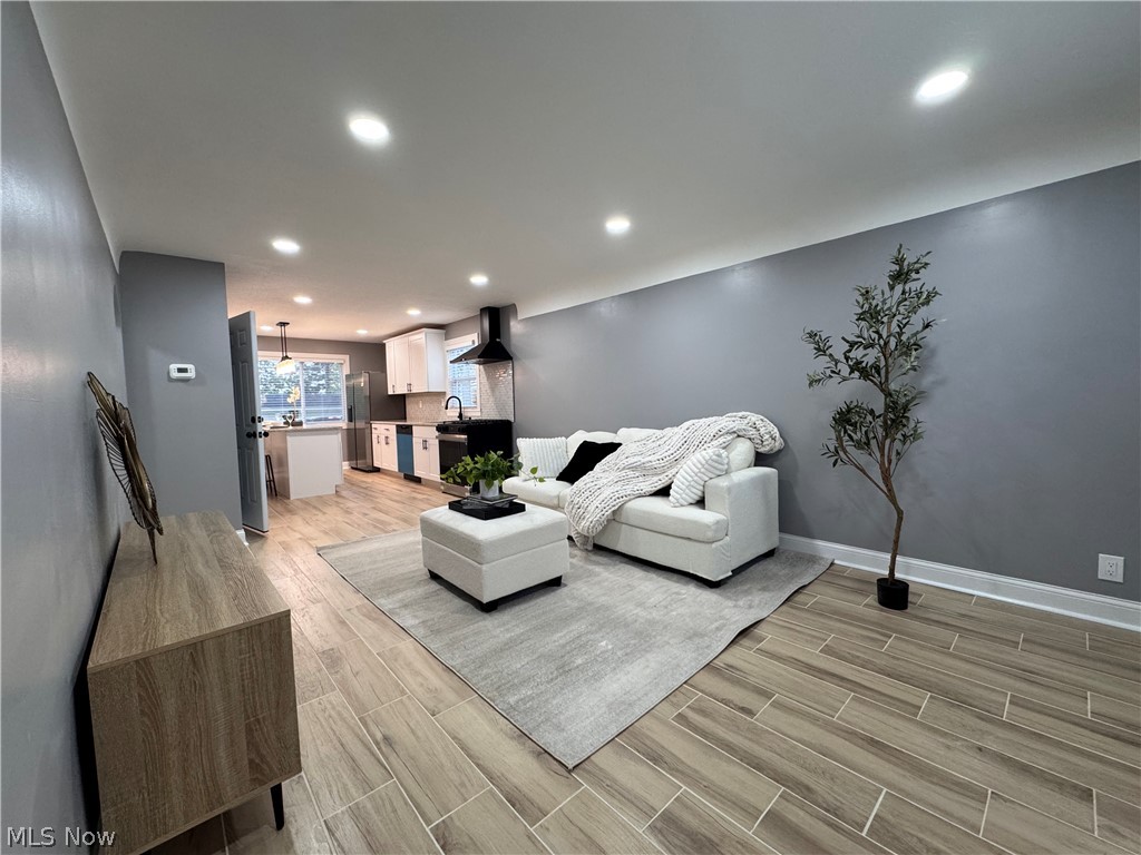 2811 Oak Park Avenue