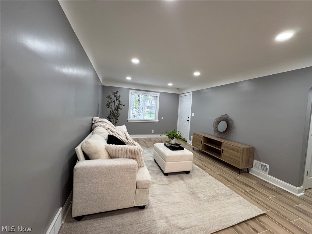 2811 Oak Park Avenue